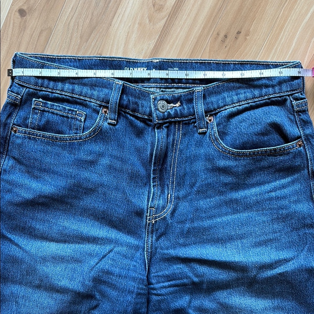 Old Navy Baggy Wide Leg Jeans - Picture 6 of 10